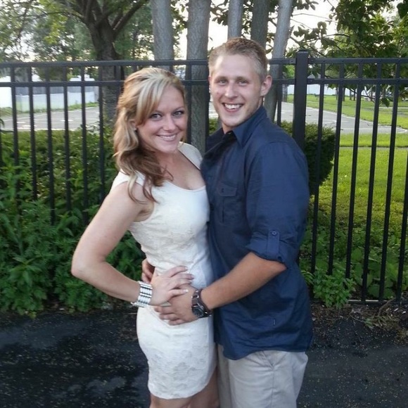 Meet your Posher, Candace - Picture 1 of 1